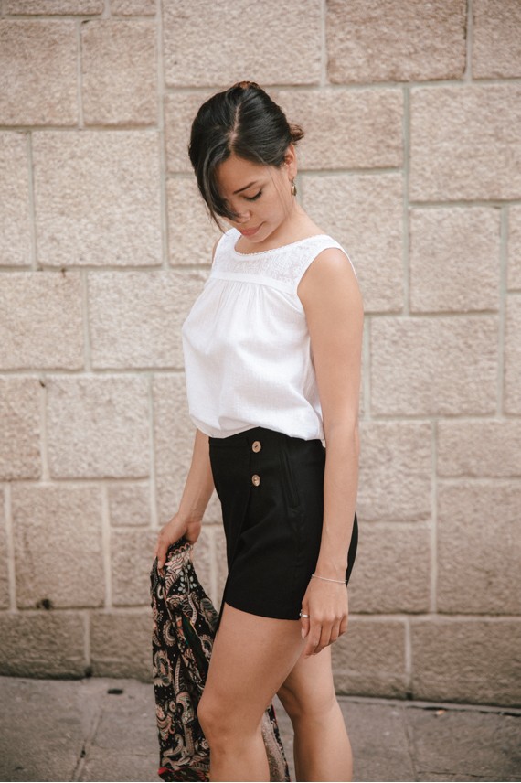 Pantalón Corto Panel Frontal