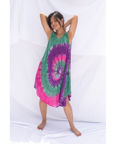 Vestido fluído de corte paraguas en tejido de viscosa y crepé