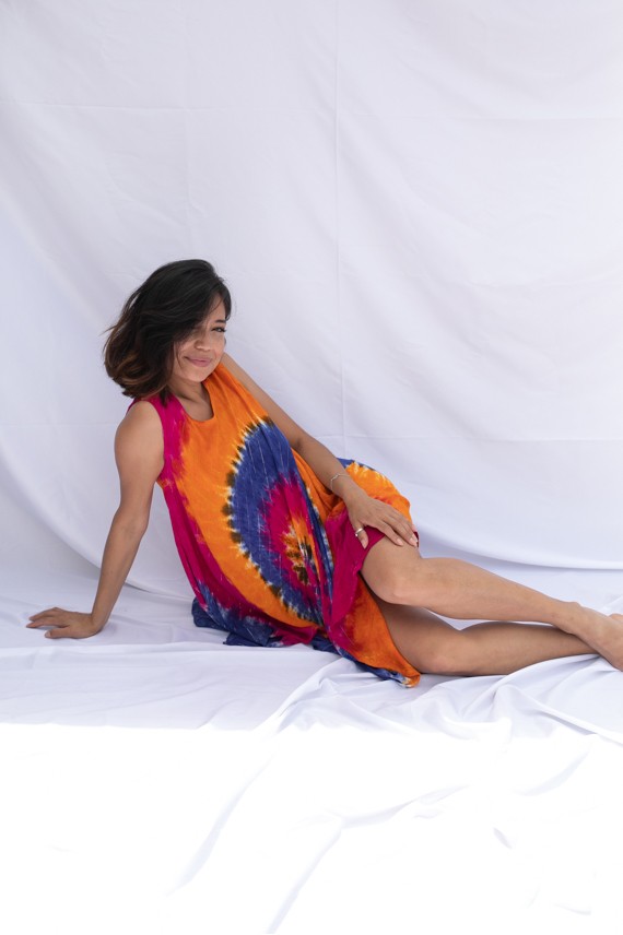 Vestido fluído de corte paraguas en tejido de viscosa y crepé