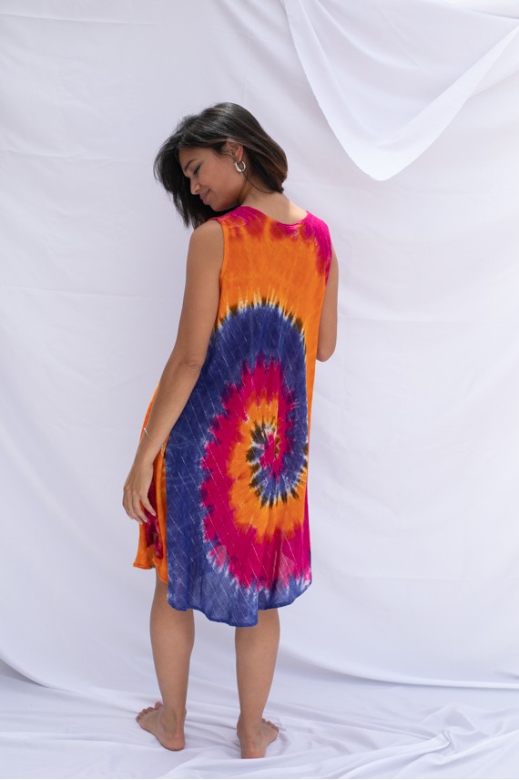 Vestido fluído de corte paraguas en tejido de viscosa y crepé