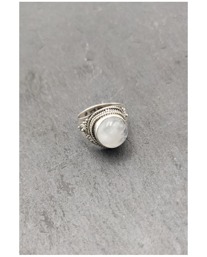 Anillo ATTU  Sortija en plata con piedra de Ópalo - moon