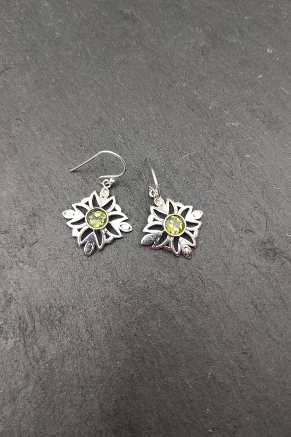 Pendientes plata Flor peridoto Pendientes plata Flor peridoto