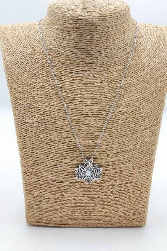 Collar Flor de Loto Armonía Blanca