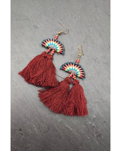 Pendientes Largos Medialuna Bordada Pompones