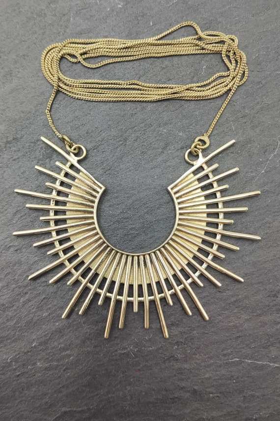 Collar bronce Ciudad Rosa Collar bronce Ciudad Rosa