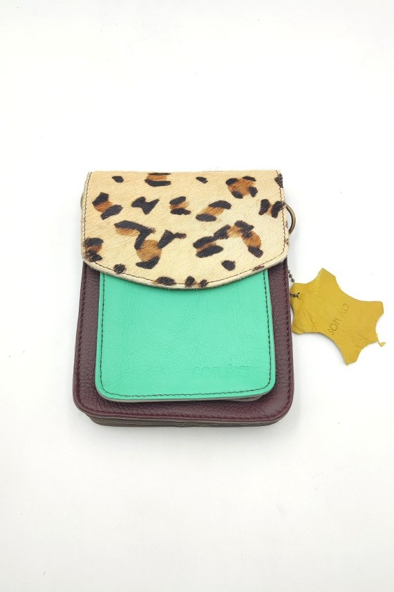 Bolso Aiko Animal Print by Soruka Verde Bolso Aiko Animal Print by Soruka Verde