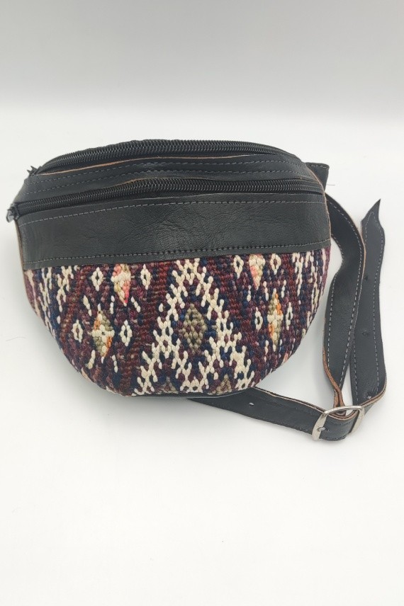 Riñonera Negra Piel y Kilim Vintage