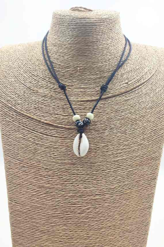 Collar Cauri cuero Vaivai
