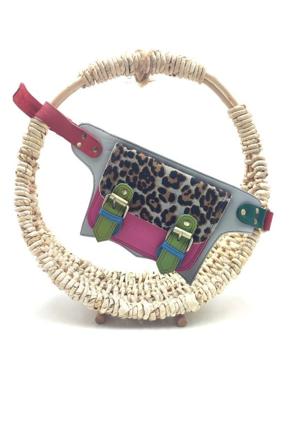 Riñonera Alexis Print Leopardo Rosa by Soruka