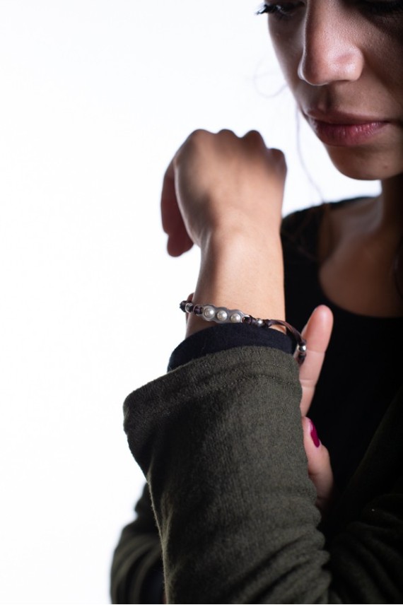 Pulsera Cuero Zamak Perlas Incrustadas Tusa