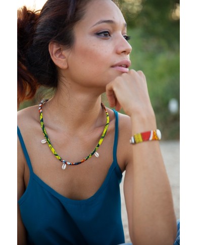 Pulsera Cuero Forrada Tela Wax Africana Concha Cauri Kenema