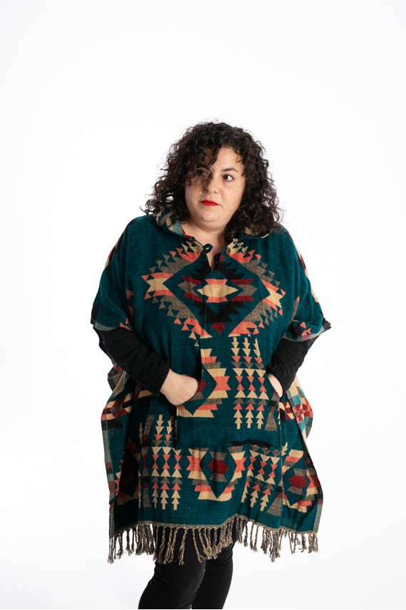 Poncho Cuadrado Jacquart Flecos Poncho Cuadrado Jacquart Flecos