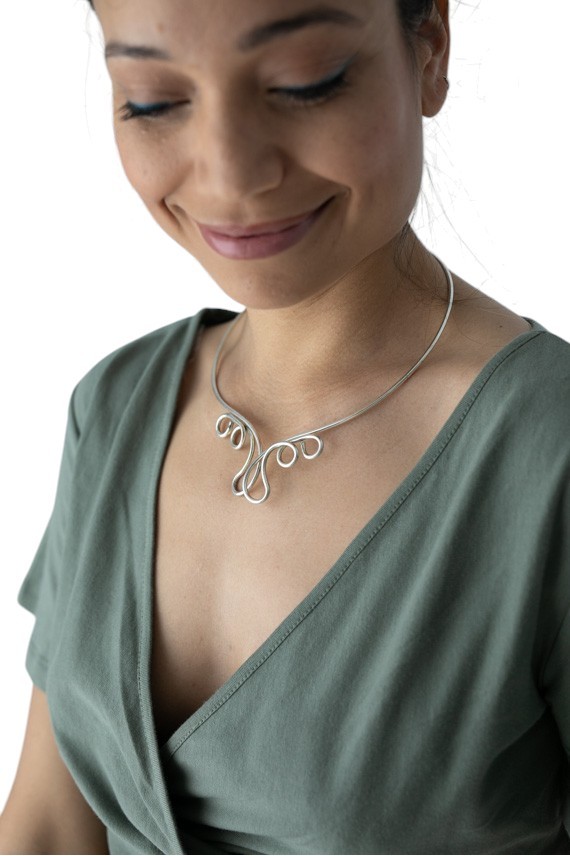 Choker latón Rígido Ondulado