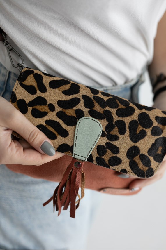 Bolso Juliette Pompón Animal Print Leopardo by Soruka Bolso Juliette Pompón Animal Print Leopardo by Soruka