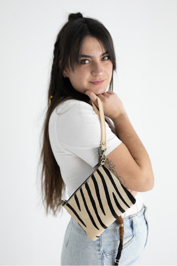 Bolso Cartera Shaak Animal Print cebra By Soruka Bolso Cartera Shaak Animal Print cebra By Soruka