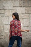 Chaleco Pashmina Arte Nómada Bordado con Flecos