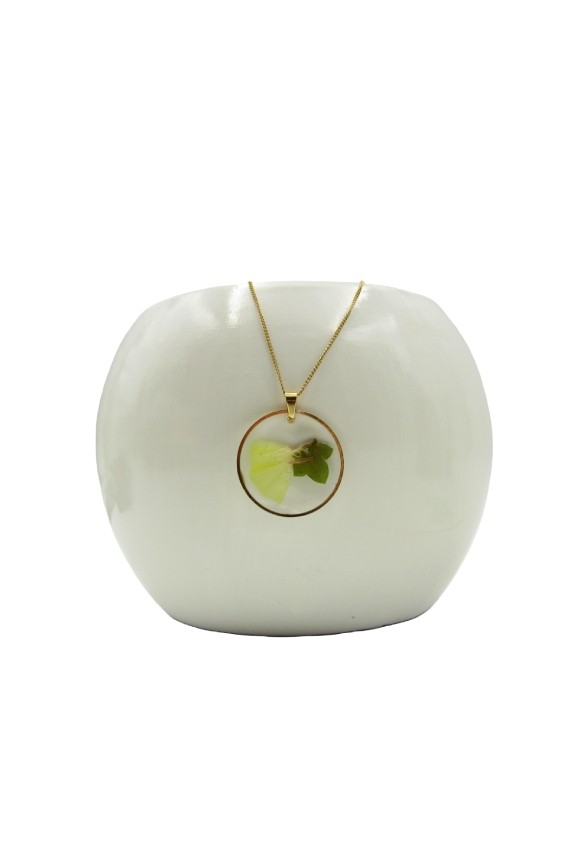 Collar Resina Kai redondo con flor verde lima Collar Resina Kai redondo con flor verde lima