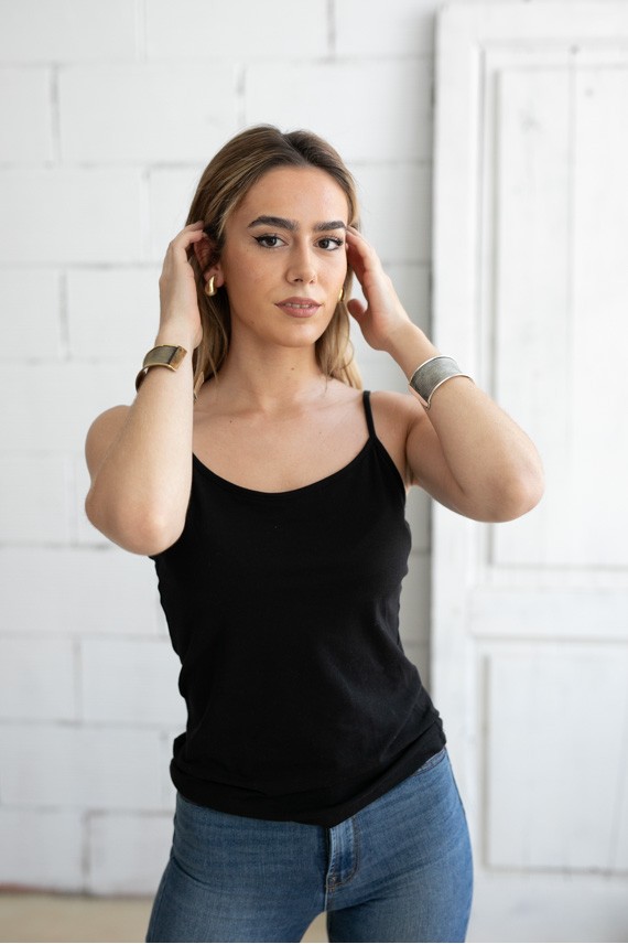 Brazalete Boho Abierto de Latón Tallado