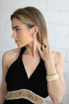 brazalete boho dorado abierto con hilos metálicos estilo artesanal