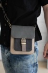 bolso de piel reciclada para hombre estilo urbano artesanal con asa regulable