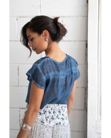 Blusa boho algodón con encaje.