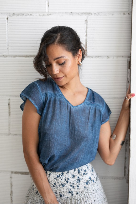Blusa boho algodón con encaje.