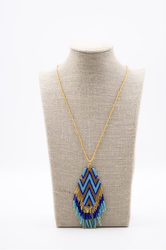 Collar largo de cuentas con diseño geométrico en forma de rombo y flecos boho multicolor Collar largo de cuentas con diseño geométrico en forma de rombo y flecos boho multicolor