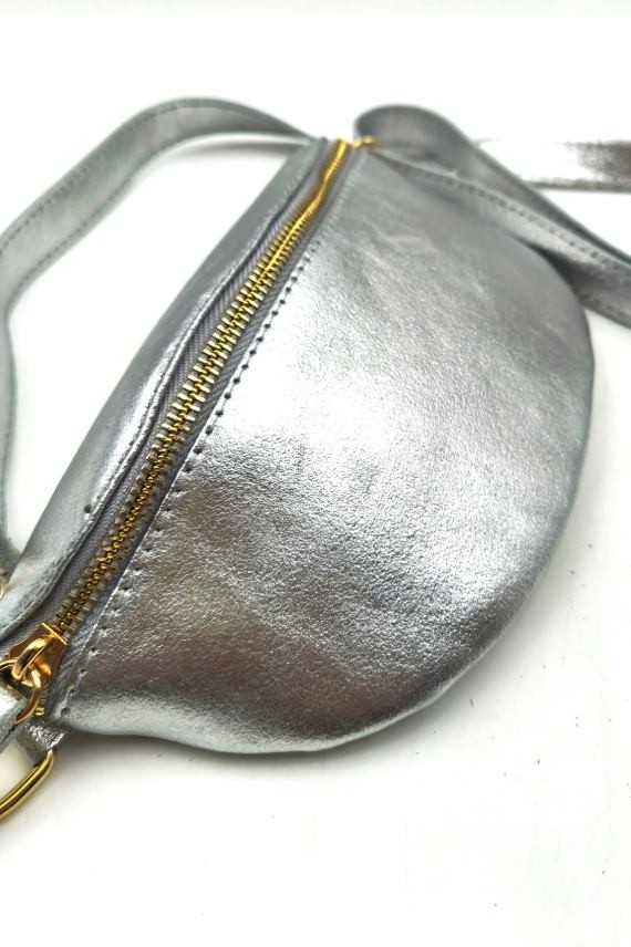 Riñonera de piel con cremallera y correa ajustable Samarkanda Riñonera de piel con cremallera y correa ajustable Samarkanda