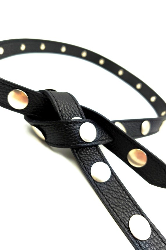 Cinturón lazo de piel con tachuelas metálicas Samarkanda