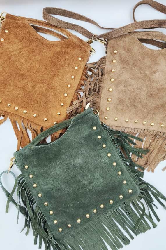 Bolso de piel de ante con tachuelas y flecos Samarkanda Bolso de piel de ante con tachuelas y flecos Samarkanda