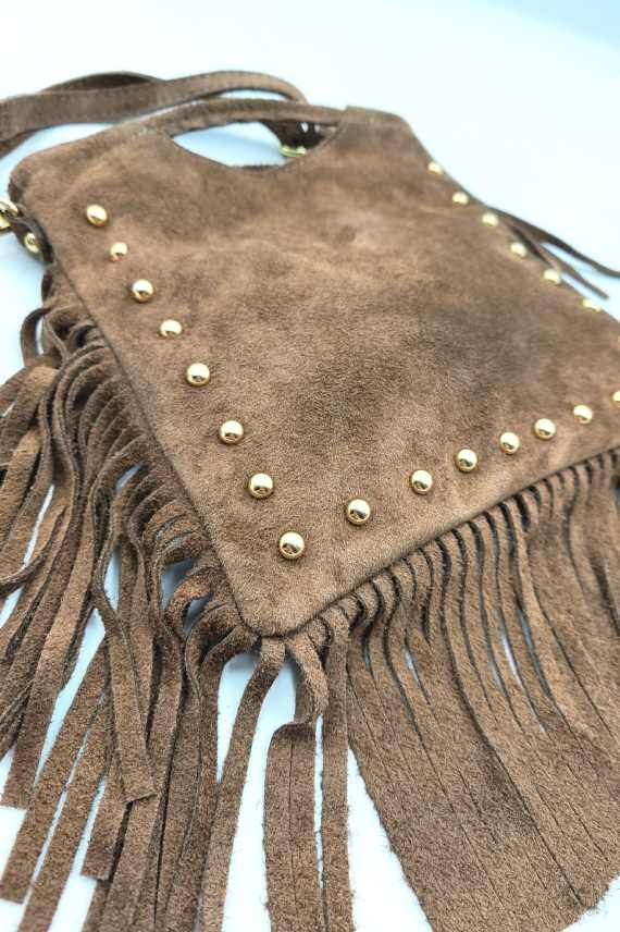 Bolso de piel de ante con tachuelas y flecos Samarkanda Bolso de piel de ante con tachuelas y flecos Samarkanda