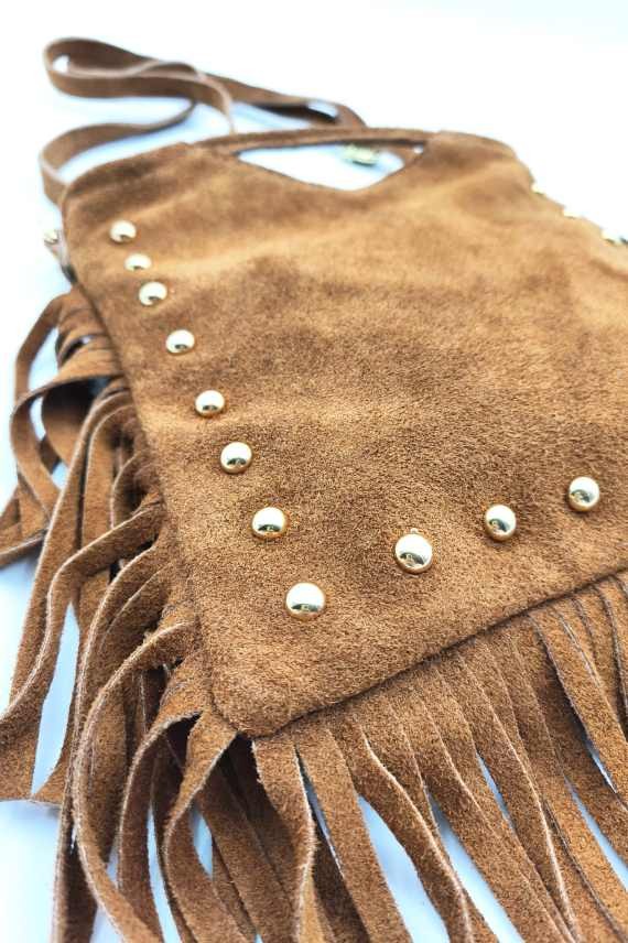 Bolso de piel de ante con tachuelas y flecos Samarkanda Bolso de piel de ante con tachuelas y flecos Samarkanda