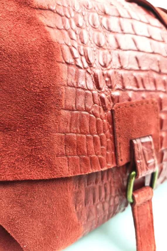 Bolso bandolera de piel de ante con relieve serpiente Samarkanda Bolso bandolera de piel de ante con relieve serpiente Samarkanda