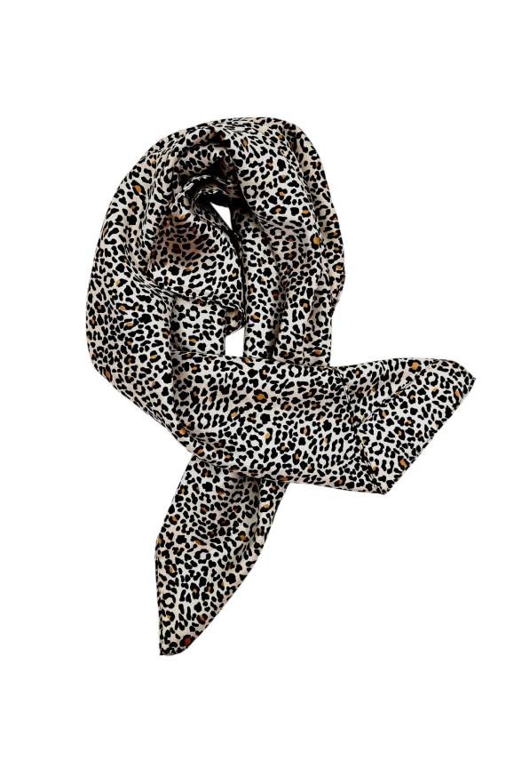 Pañuelo cuadrado animal print leopardo 70x70 Samarkanda