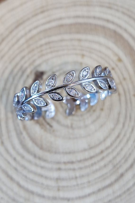 Anillo boho chic en plata de ley inspirado en la rama de olivo Samarkanda