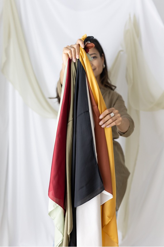 Pañuelo básico liso en poliéster varios colores