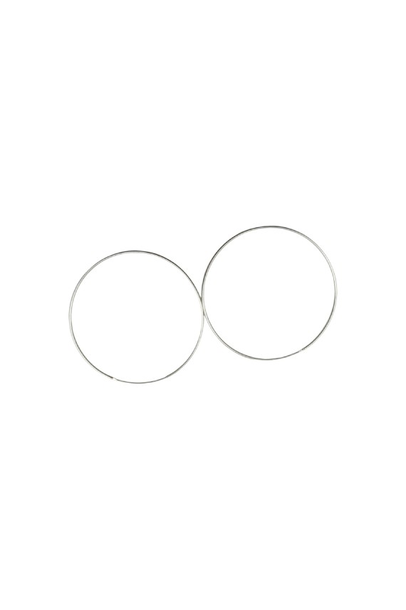 Pendientes aro de plata de ley 925 lisos, diseño clásico y brillante, joya minimalista de Samarkanda. Pendientes aro de plata de ley 925 lisos, diseño clásico y brillante, joya minimalista de Samarkanda.