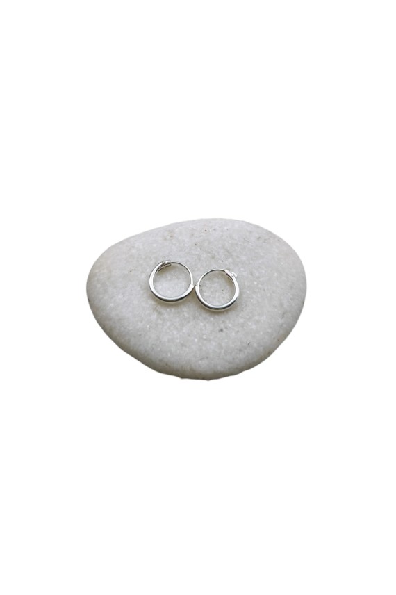Pendientes aro de plata de ley 925 finos con diseño liso y brillante, estilo minimalista y elegante, Samarkanda. Pendientes aro de plata de ley 925 finos con diseño liso y brillante, estilo minimalista y elegante, Samarkanda.