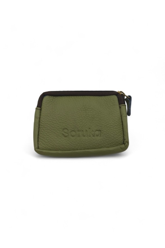 Monederos de piel con cremallera y estampado animal print, diseño artesanal y sostenible de Samarkanda.