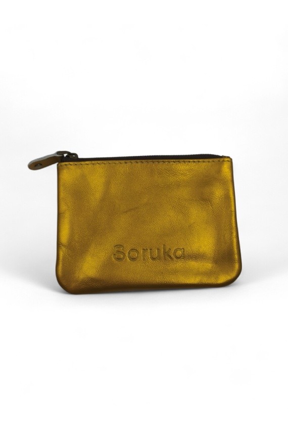 Monederos metálicos de piel reciclada en varios colores, diseño artesanal y sostenible de Samarkanda.