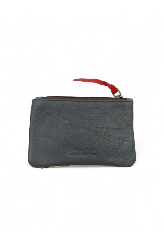 Monederos patchwork de piel reciclada con estampado animal print y colores vivos, diseño artesanal Samarkanda.