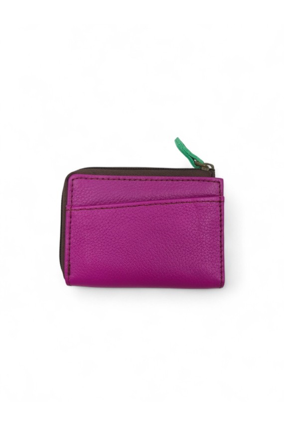 Monederos multicolor de piel reciclada con cremallera, diseño artesanal sostenible de Soruka para Samarkanda. Monederos multicolor de piel reciclada con cremallera, diseño artesanal sostenible de Soruka para Samarkanda.