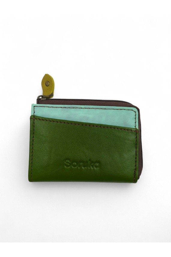 Monederos multicolor de piel reciclada con cremallera, diseño artesanal sostenible de Soruka para Samarkanda. Monederos multicolor de piel reciclada con cremallera, diseño artesanal sostenible de Soruka para Samarkanda.