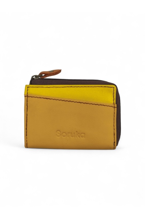 Monederos multicolor de piel reciclada con cremallera, diseño artesanal sostenible de Soruka para Samarkanda. Monederos multicolor de piel reciclada con cremallera, diseño artesanal sostenible de Soruka para Samarkanda.