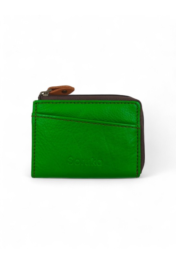 Monederos multicolor de piel reciclada con cremallera, diseño artesanal sostenible de Soruka para Samarkanda. Monederos multicolor de piel reciclada con cremallera, diseño artesanal sostenible de Soruka para Samarkanda.