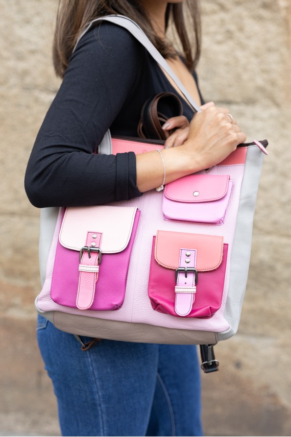 Bolso Mochila Ellie de piel reciclada y ecofriendly, diseño artesanal hecho a mano por Soruka x Samarkanda Bolso Mochila Ellie de piel reciclada y ecofriendly, diseño artesanal hecho a mano por Soruka x Samarkanda