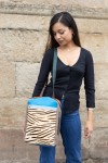 Bolso Mochila Cebra de piel reciclada by Soruka