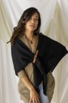 Pico de punto triangular en viscosa con hebilla delantera, estilo boho chic Samarkanda. Pico de punto triangular en viscosa con hebilla delantera, estilo boho chic Samarkanda.