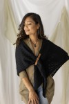 Pico de punto triangular en viscosa con hebilla delantera, disponible en marrón, nude y negro, estilo boho chic Samarkanda. Pico de punto triangular en viscosa con hebilla delantera, disponible en marrón, nude y negro, estilo boho chic Samarkanda.