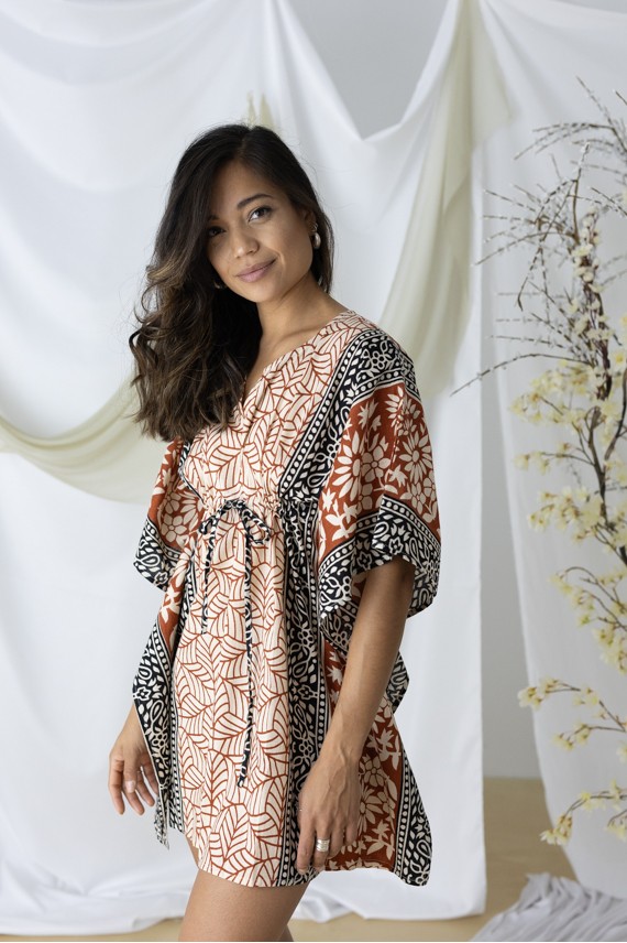 Vestido kaftán corto de algodón con estampado artesanal en bloque y cordón en la cintura Vestido kaftán corto de algodón con estampado artesanal en bloque y cordón en la cintura